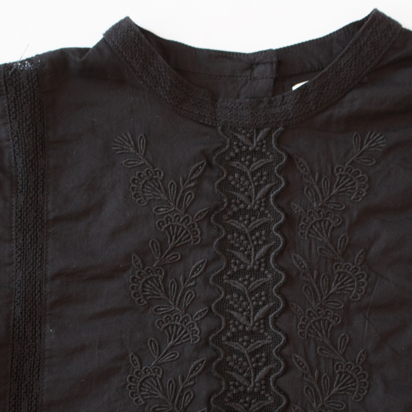 繊細で上品なレース(261-2042-BLACK) 繊細で上品なレース(261-2042-BLACK)