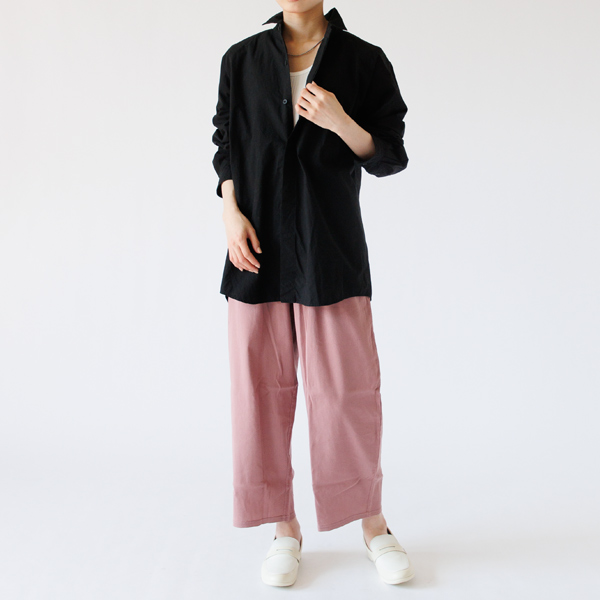 羽織もの感覚で大きなサイズを選ぶ BK-L（身長160cm）羽織のように着用できるLサイズ