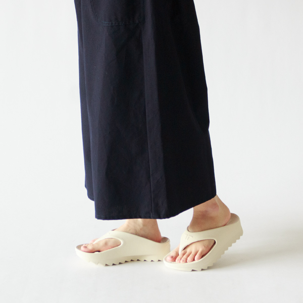 リカバリーサンダル W-FLIP SHARK IVORY リカバリーサンダル W-FLIP SHARK IVORY