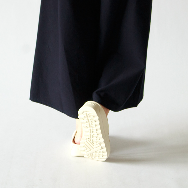 リカバリーサンダル W-FLIP SHARK IVORY リカバリーサンダル W-FLIP SHARK IVORY