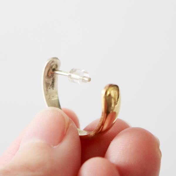 ポスト部分（1584）