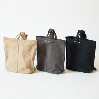 左からKHAKI、CHARCOAL GRAY、BLACK 左からKHAKI、CHARCOAL GRAY、BLACK