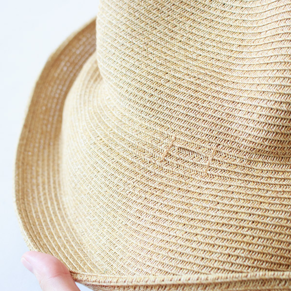 リボンの場合は、スリットの部分から取り外し可能です