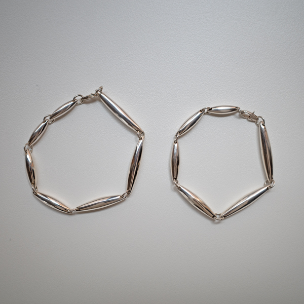 SEED BRACELET（左Mサイズ、右Sサイズ）