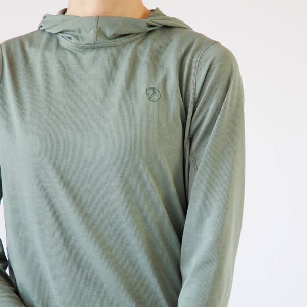 ヨガやスポーツ、キャンプなどのアウトドアシーンにもおすすめ