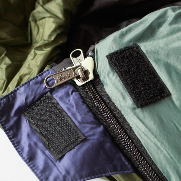 ファスナーが下がらないようにマジックテープで固定できます (10-FOREST)