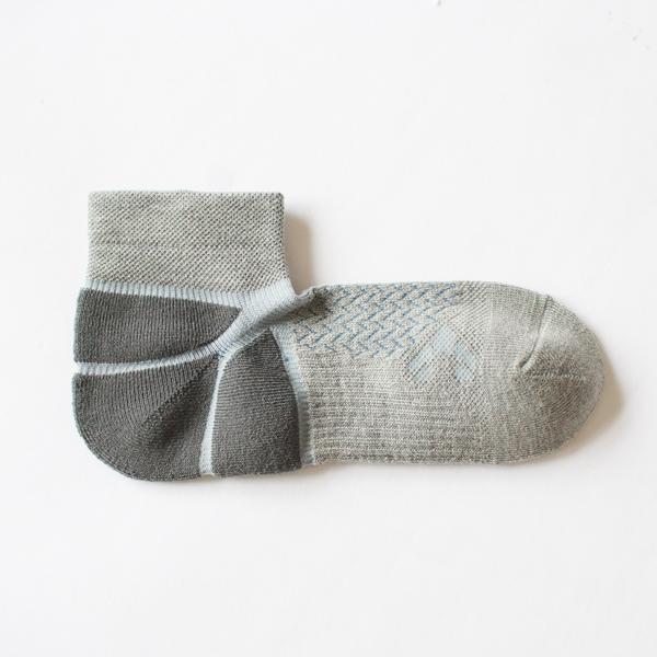  Active Thoreau Cushion ソックス(アッシュグレー)