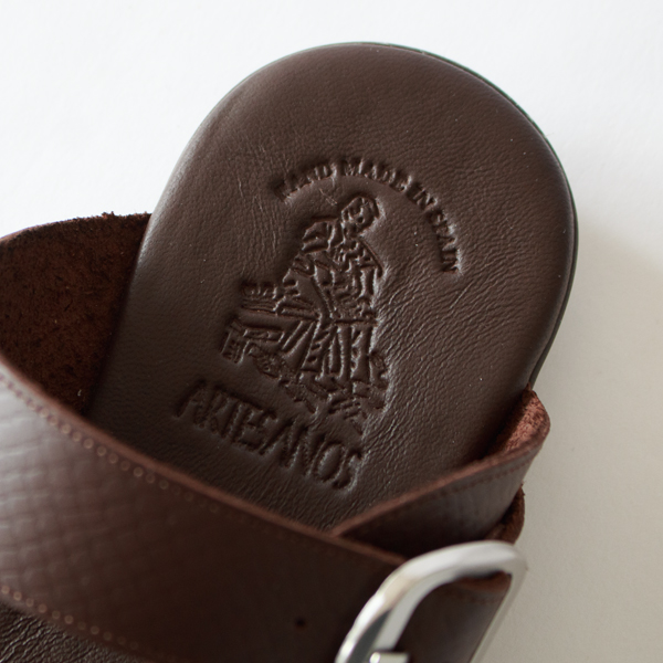 トングサンダルGRABADO(MARRON)