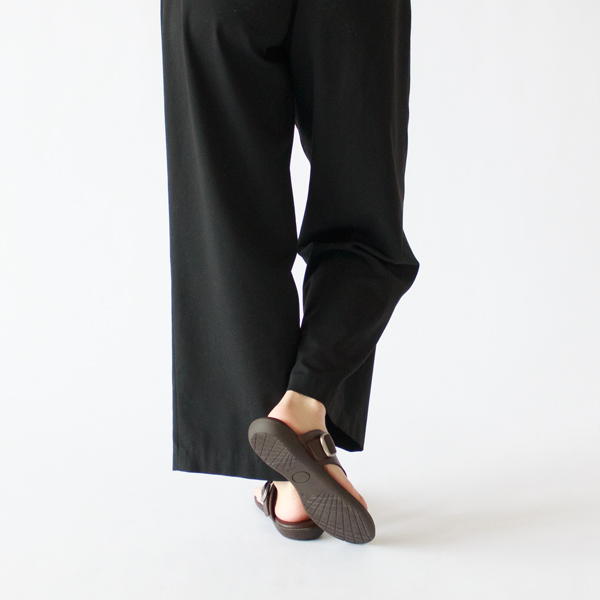 トングサンダルGRABADO(MARRON)