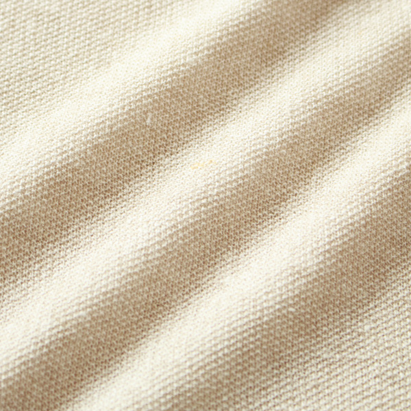 肌離れが良く通気性に優れたリネン素材