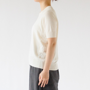 身長163cm・WHITE