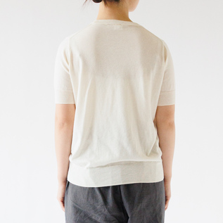 身長163cm・WHITE
