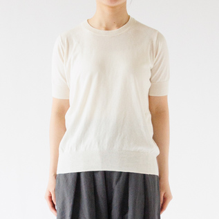 身長163cm・WHITE