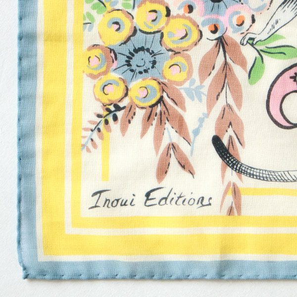 周囲には猿・鳥・植物、花や葉がびっしり(PAGODE)