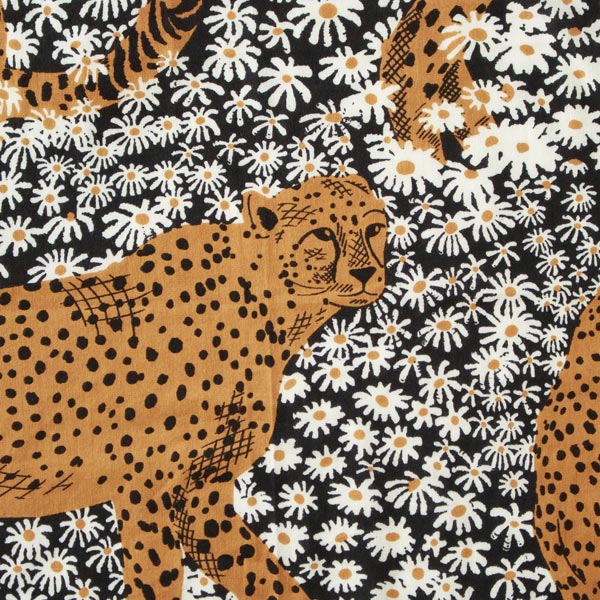 南アメリカの大草原（PAMPA）に佇むチーターの様子を切り取ったデザイン