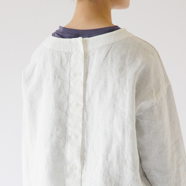 ホワイト（身長：163cm）