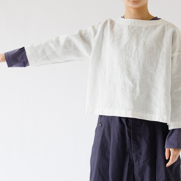 レイヤードも楽しめます（身長：163cm）