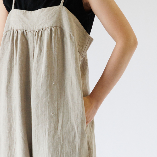 両サイドにポケット付き