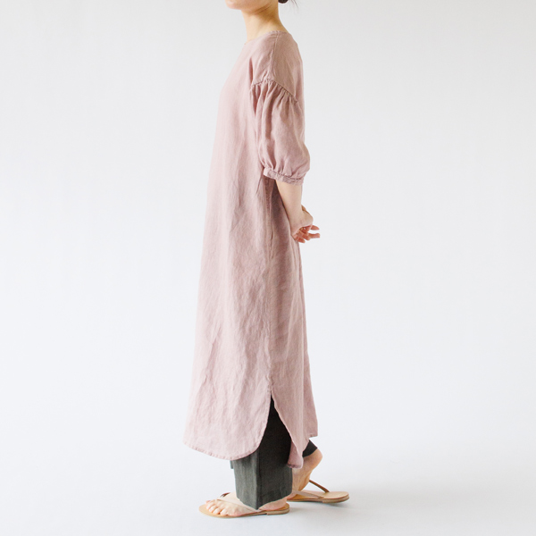 ローズ（身長：163cm）