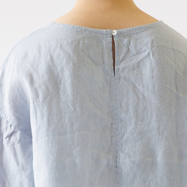 リラックス感のあるドロップショルダー