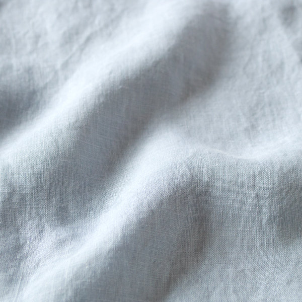 薄手の軽やかなリネンです