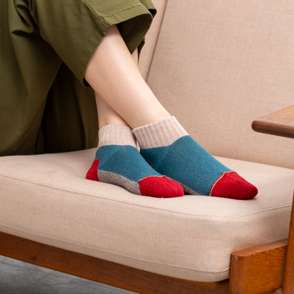 スポーツ・アンクル メンズソックス(ターコイズ×レッド)