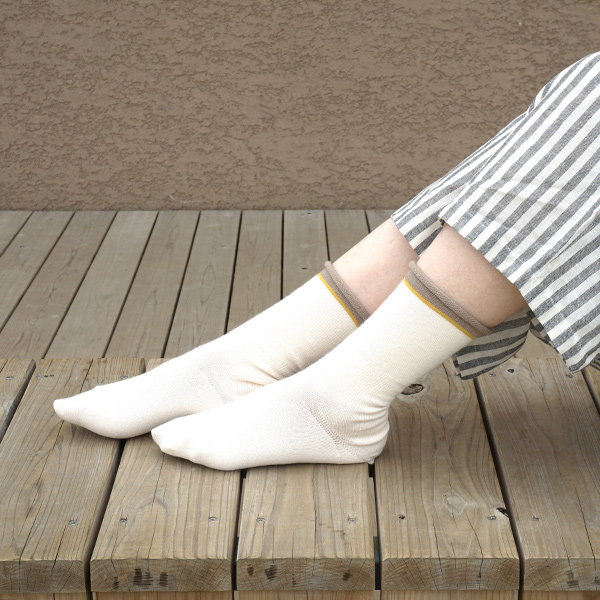 リネン・ロールトップクルー レディースソックス(オフホワイト)