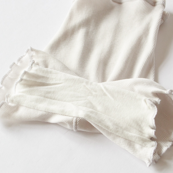 足ぐりの締め付けも少ない