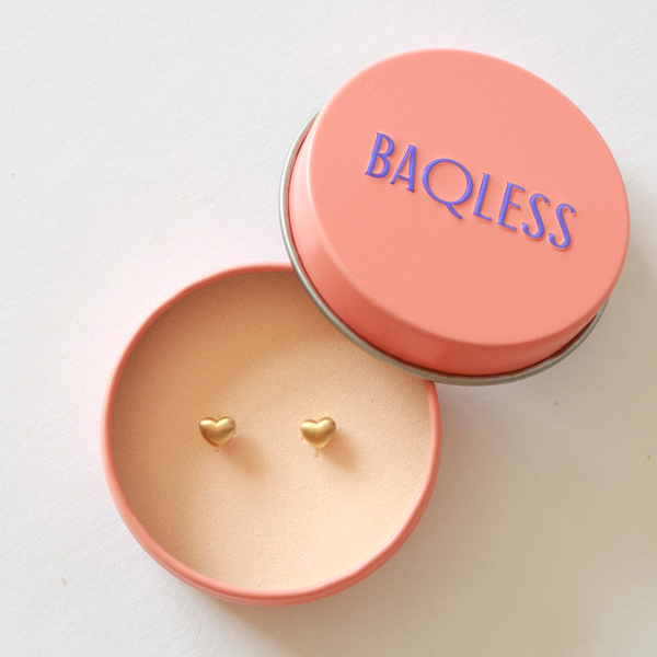 缶のパッケージに入っています　※商品や入荷時期によって缶の色は異なります。