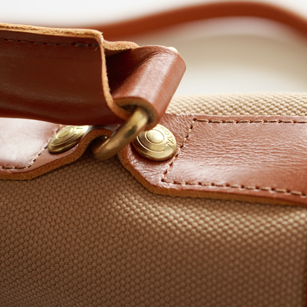 馬具にも用いられてきた堅牢なブライドルレザー