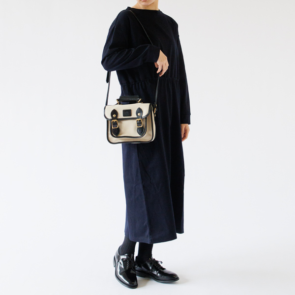 BLACK×LT.BEIGE（身長163cm）