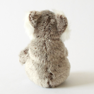 少し性格をのぞかせる背中（KOALA 15cm）
