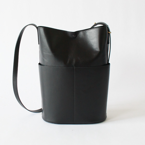 APERTO ショルダーバッグ Sleek Path