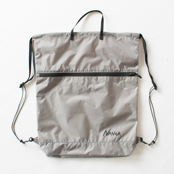 中材がないため折りたためる薄さです