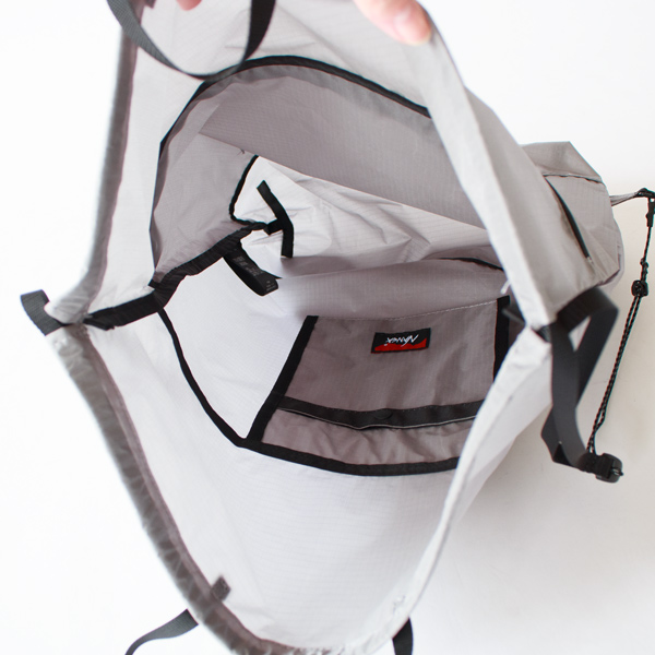 内側にポケット一つ(GRY)