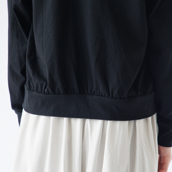 ブルゾンのようなバック