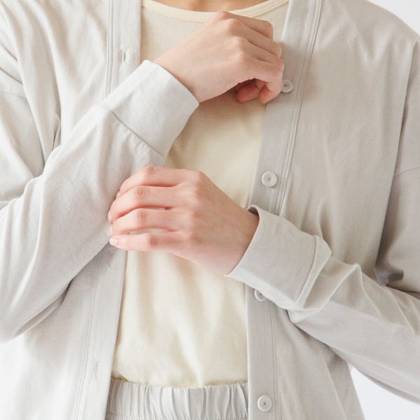 袖のリブも長めでおしゃれに