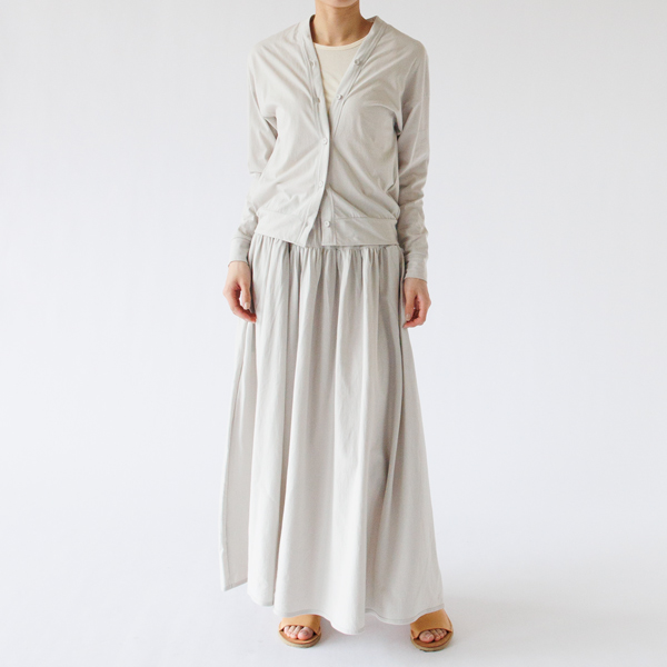 同色コーディネートで綺麗に仕上げる