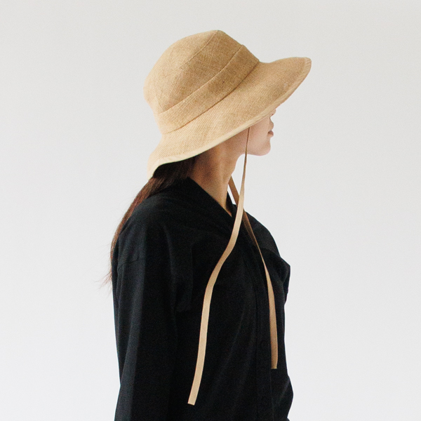 紐はおしゃれと実用を兼ね備え