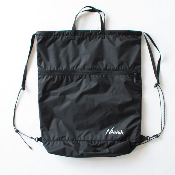 薄くて畳んでコンパクトになります(BLK)