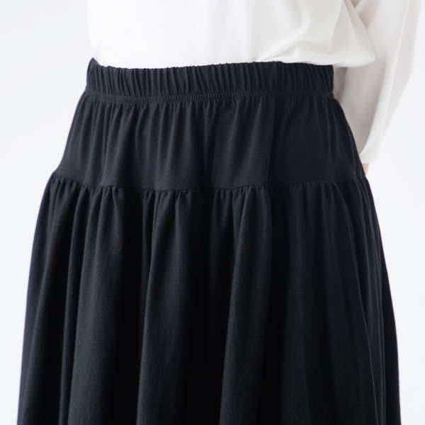 腰回りのギャザーの入れ方にこだわりがあります