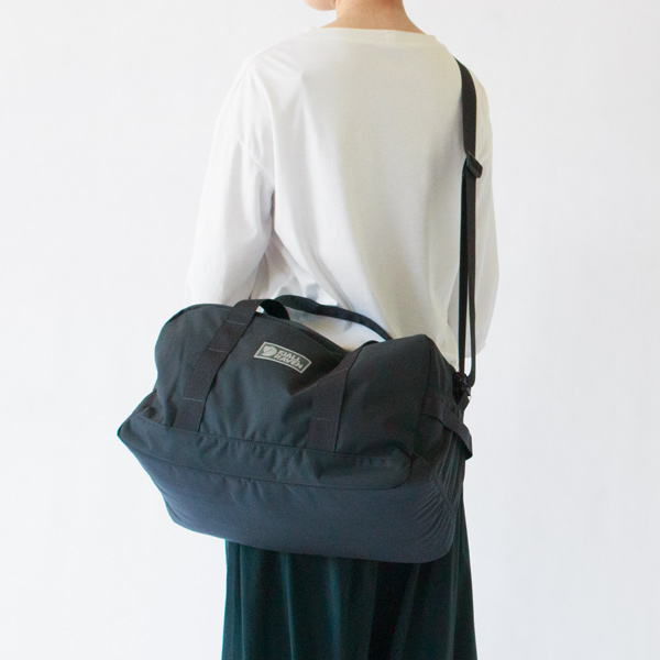重い時にはショルダーも便利です