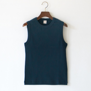 SLEEVELESS TSHIRT