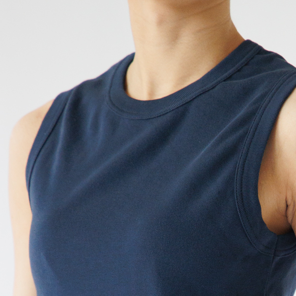 一枚で着たり、重ね着したり(Mirtillo)