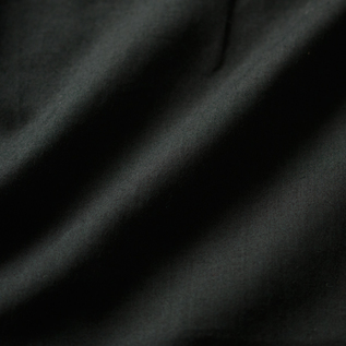 濃色にはBLACKが馴染みやすくおすすめ 濃色にはBLACKが馴染みやすくおすすめ