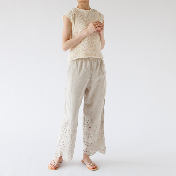 身長160cm・BEIGE