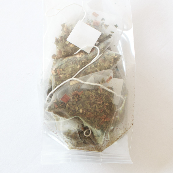免花茶:カキの葉、ネトルリーフ、甜茶をブレンド 免花茶:カキの葉、ネトルリーフ、甜茶をブレンド