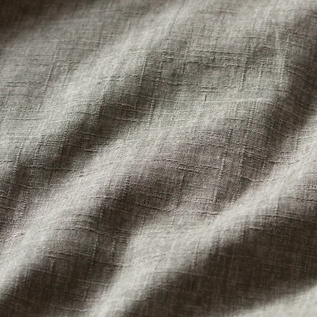 生地の表面にある繊細な凹凸がポイント(GREY) 生地の表面にある繊細な凹凸がポイント(GREY)