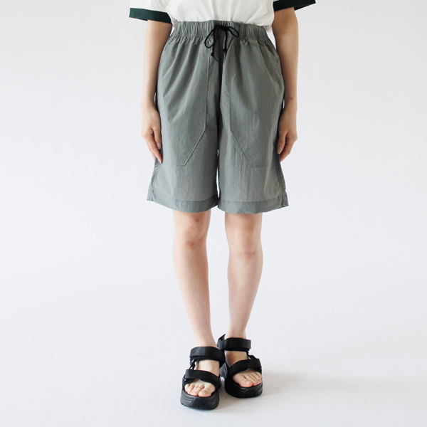 Moss Gray/S着用、身長：160cm