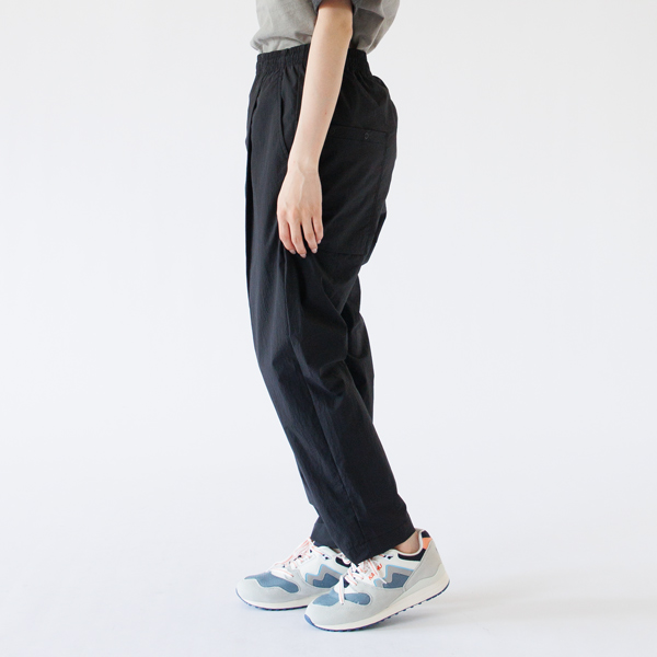 Black/S着用、身長：160cm
